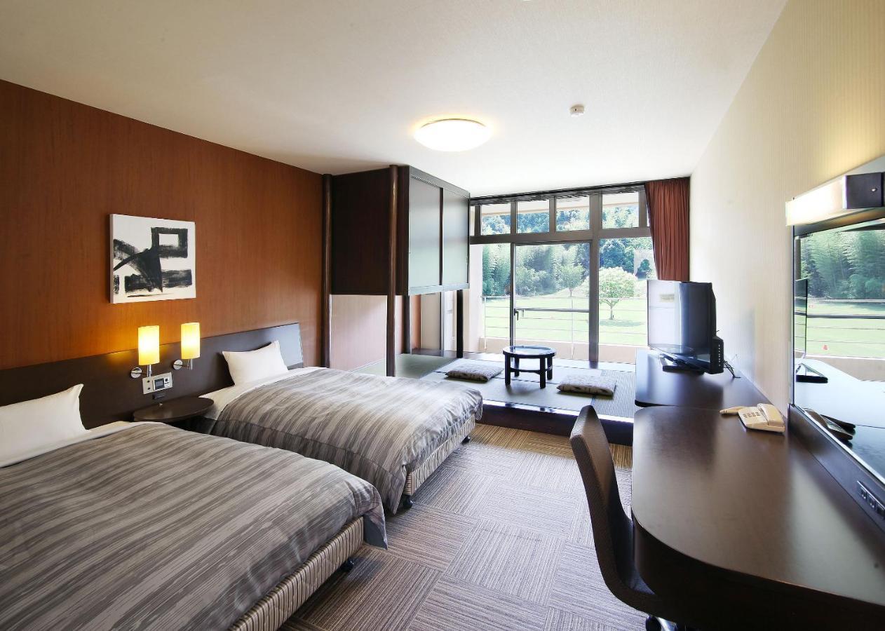 Route Inn Grantia Fukuoka Miyawaka - Wakita Onsen Екстер'єр фото