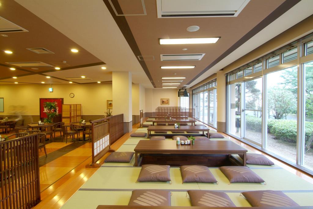 Route Inn Grantia Fukuoka Miyawaka - Wakita Onsen Екстер'єр фото